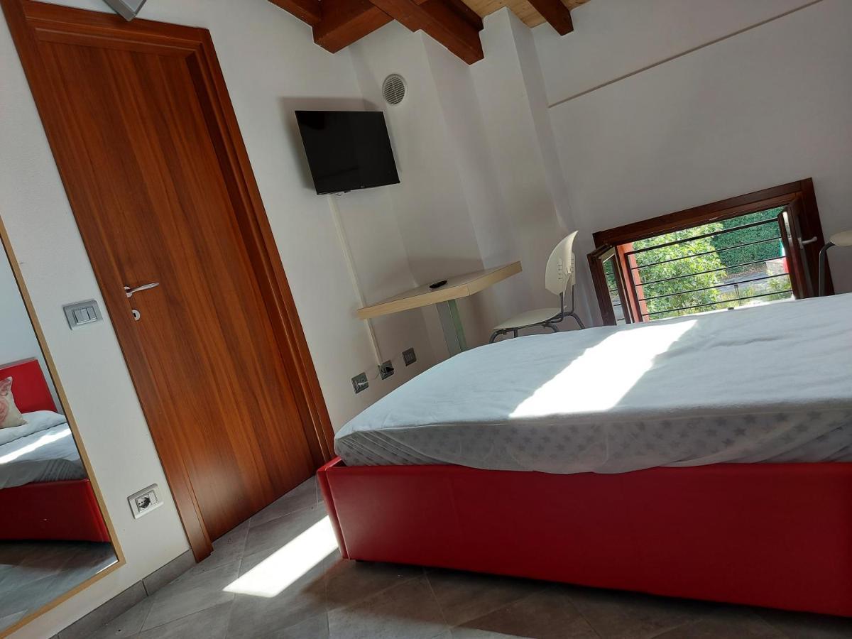 Pozza Agriturismo Azienda Agricola Ferrari M.Rita מראה חיצוני תמונה